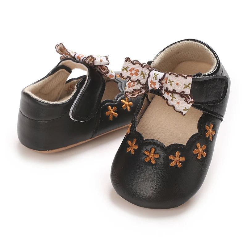 Baby Shoes with Embroidered Bow