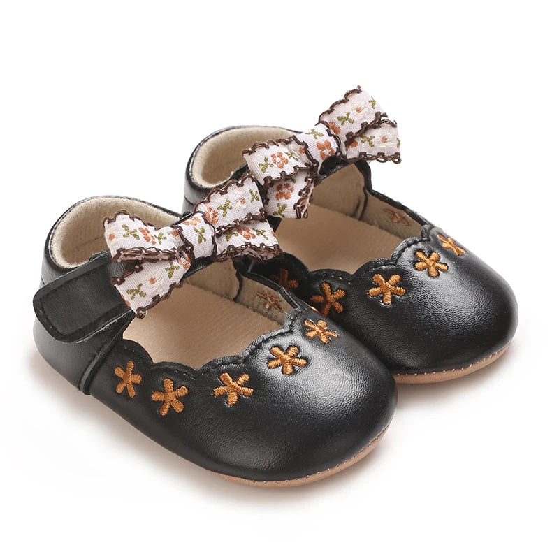 Baby Shoes with Embroidered Bow